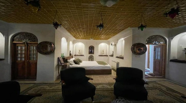 اتاق دو تخته دبل اقامتگاه سنتی نبوی قزوین